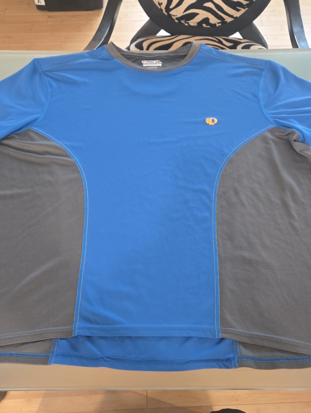 Pearl Izumi Men’s Blue and Gray Long-Sleeve Performance Shirt